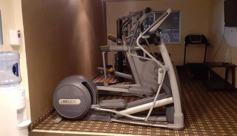 בית מלון כפרי Americas Best Value Inn Phenix City