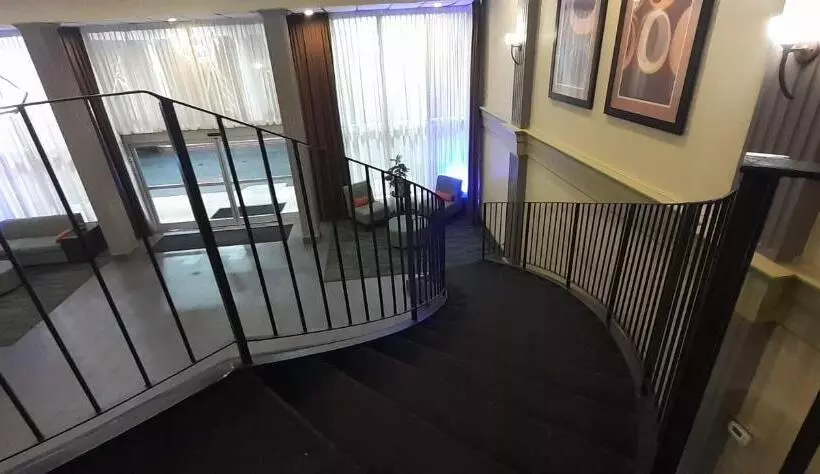 בית מלון כפרי Americas Best Value Inn Phenix City