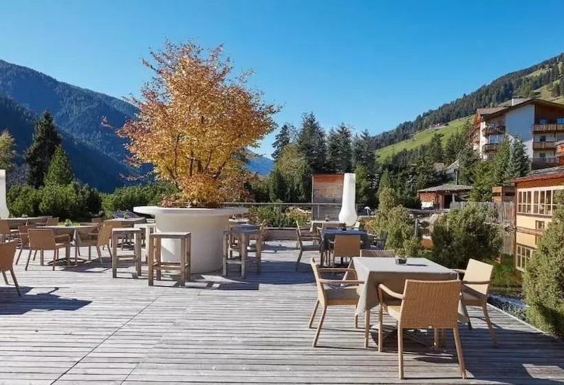 هتل Arosea Life Balance