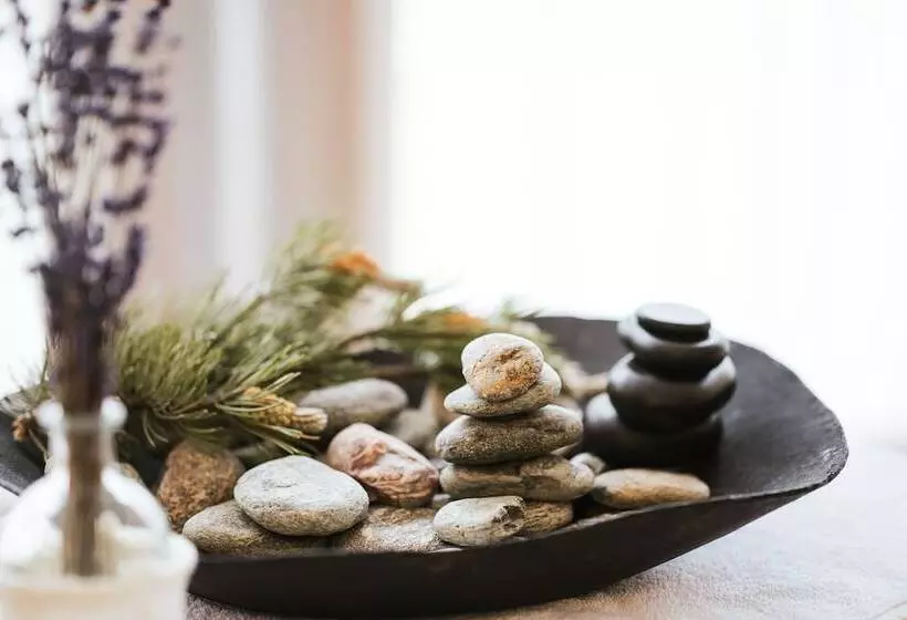 هتل Arosea Life Balance