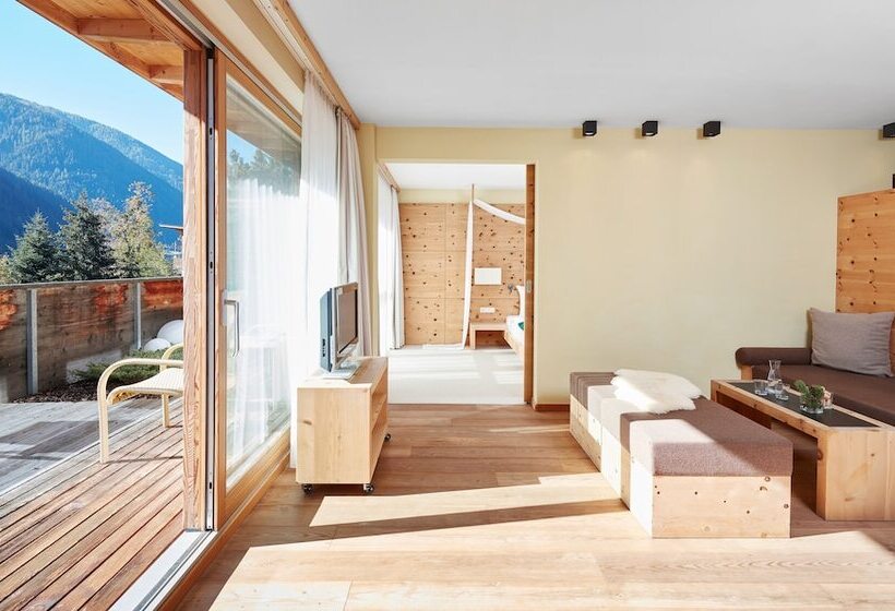 هتل Arosea Life Balance