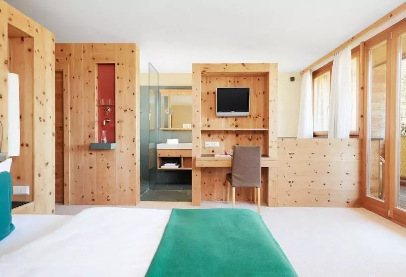 هتل Arosea Life Balance