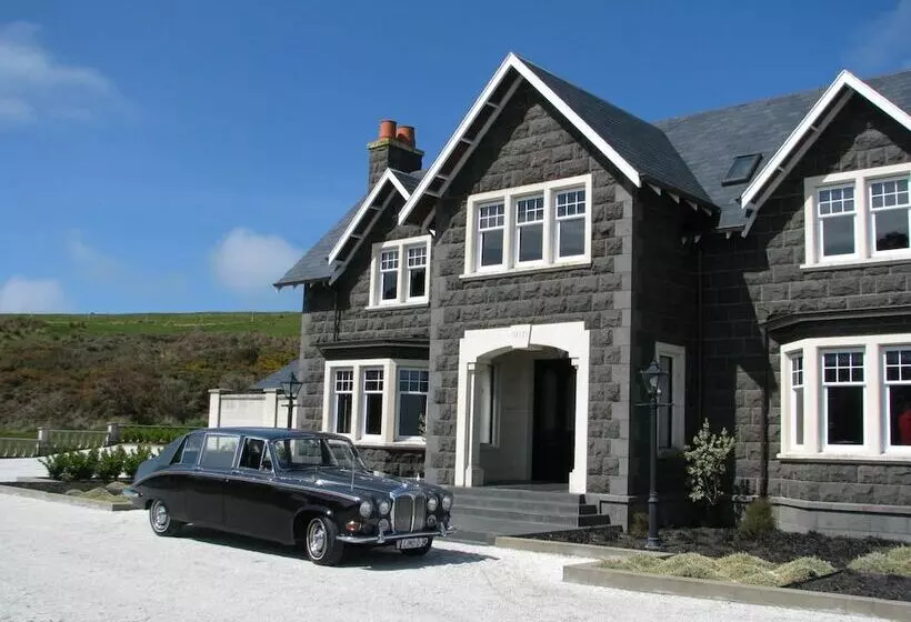 هتل Camp Estate