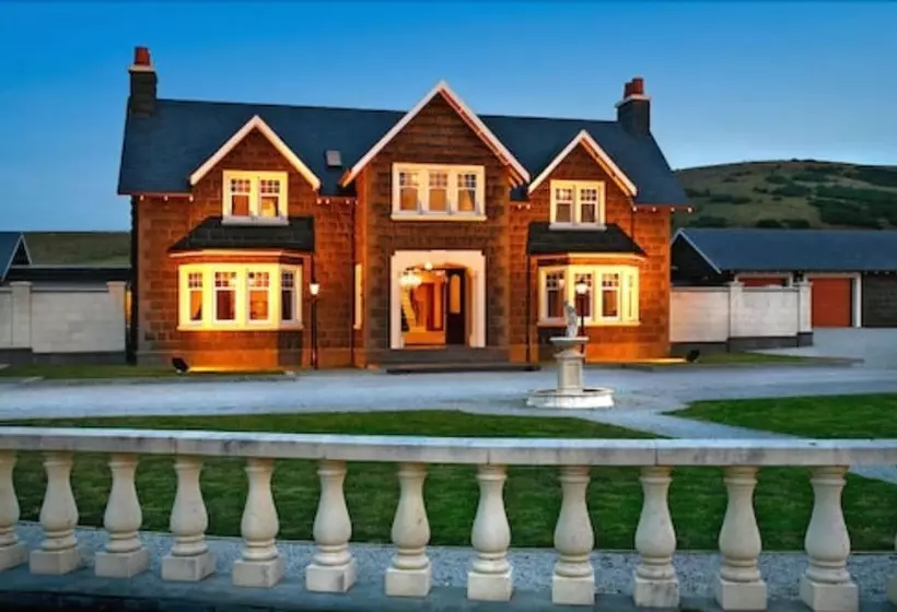 هتل Camp Estate