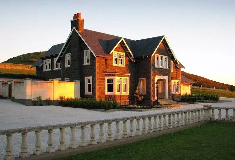 هتل Camp Estate