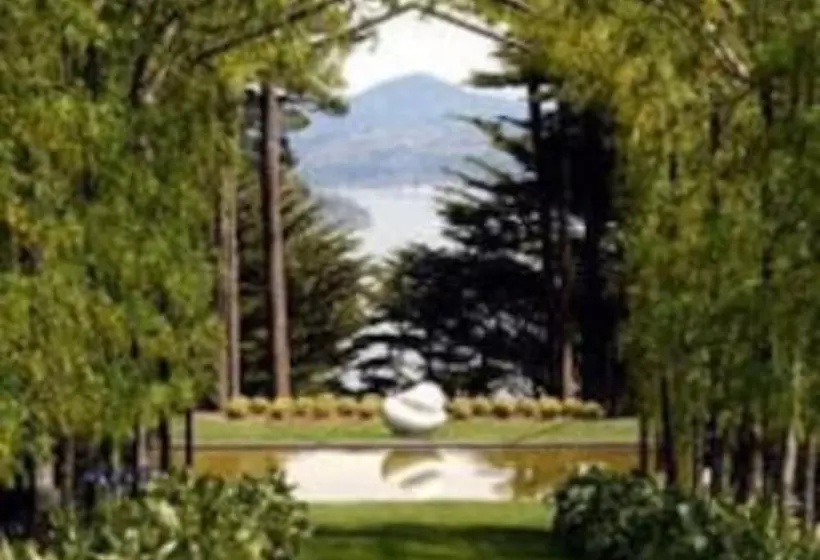 هتل Camp Estate