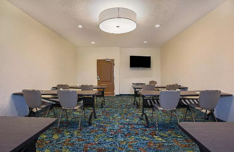 酒店 Candlewood Suites Fort Campbell Oak Grove, An Ihg
