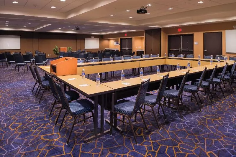 Hotelli Courtyard By Marriott Hot Springs