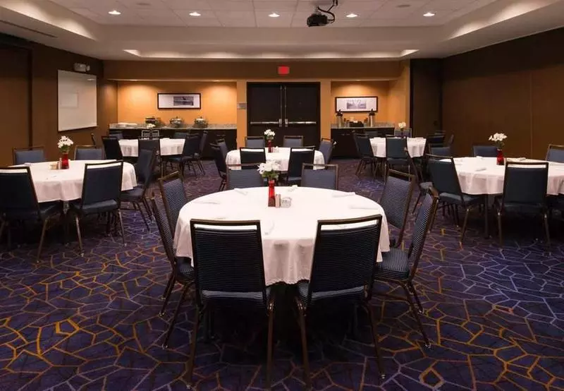 Hotelli Courtyard By Marriott Hot Springs