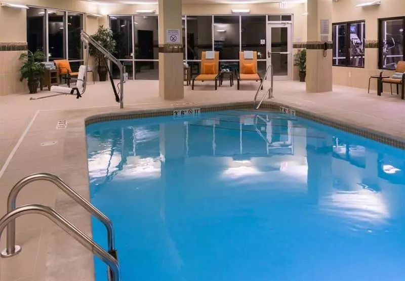 Hotelli Courtyard By Marriott Hot Springs