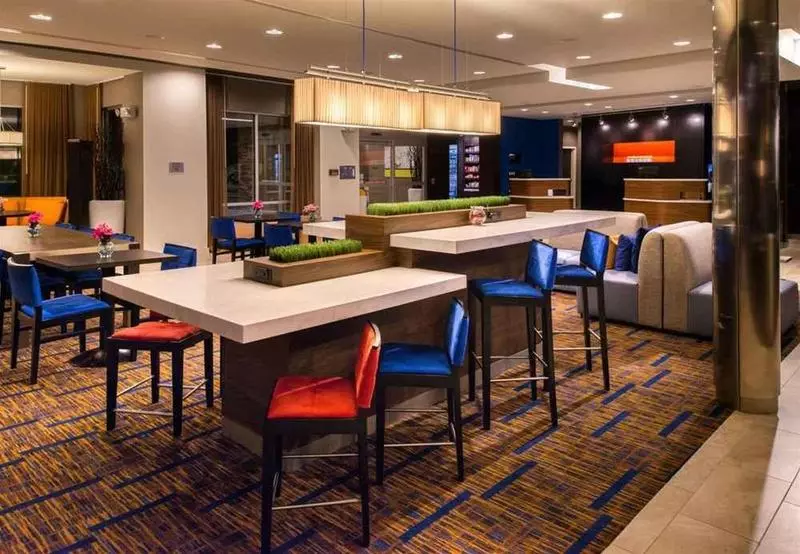 Hotelli Courtyard By Marriott Hot Springs