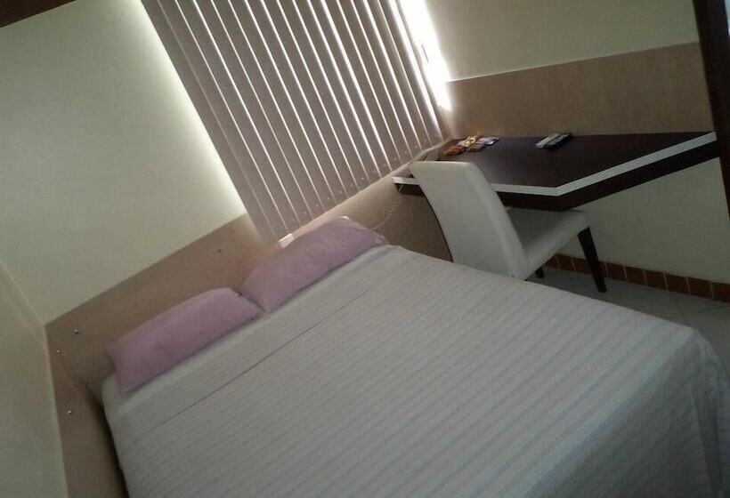 Отель Feira Plaza