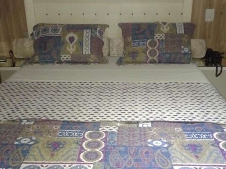 Отель Feira Plaza