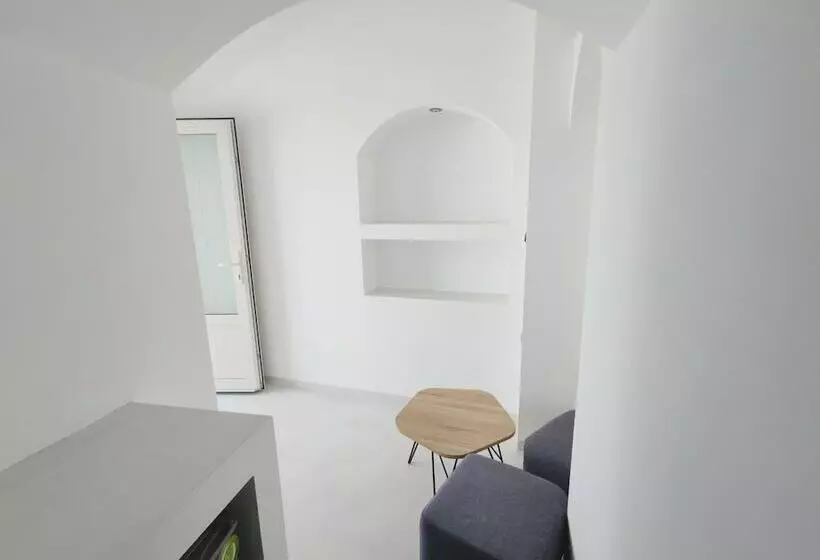 Отель Fira Cave Suites