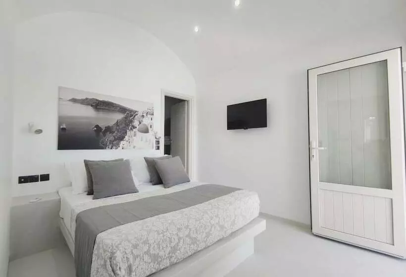 Отель Fira Cave Suites