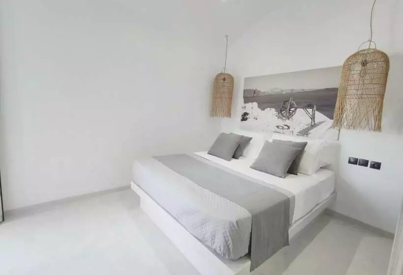 Отель Fira Cave Suites