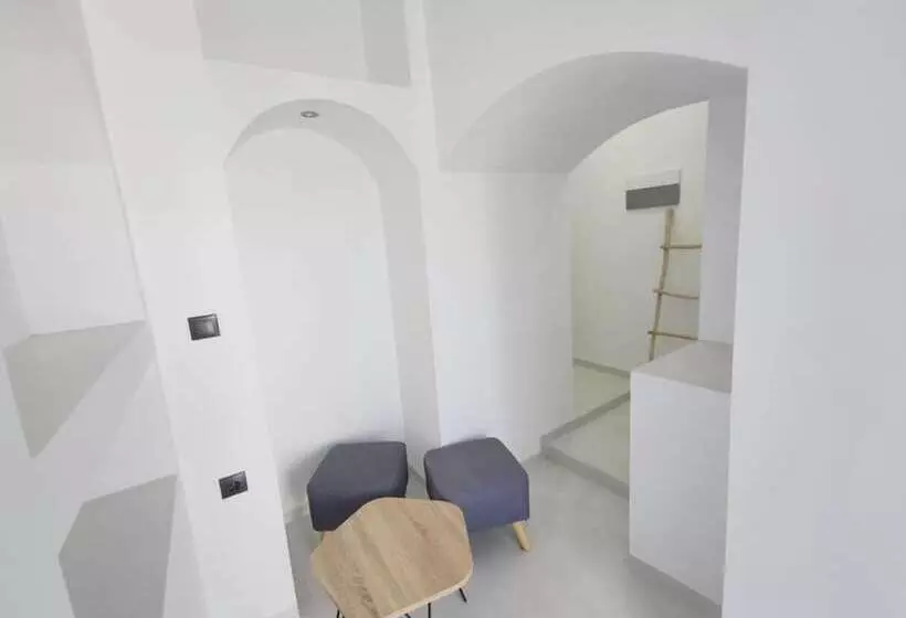 Отель Fira Cave Suites