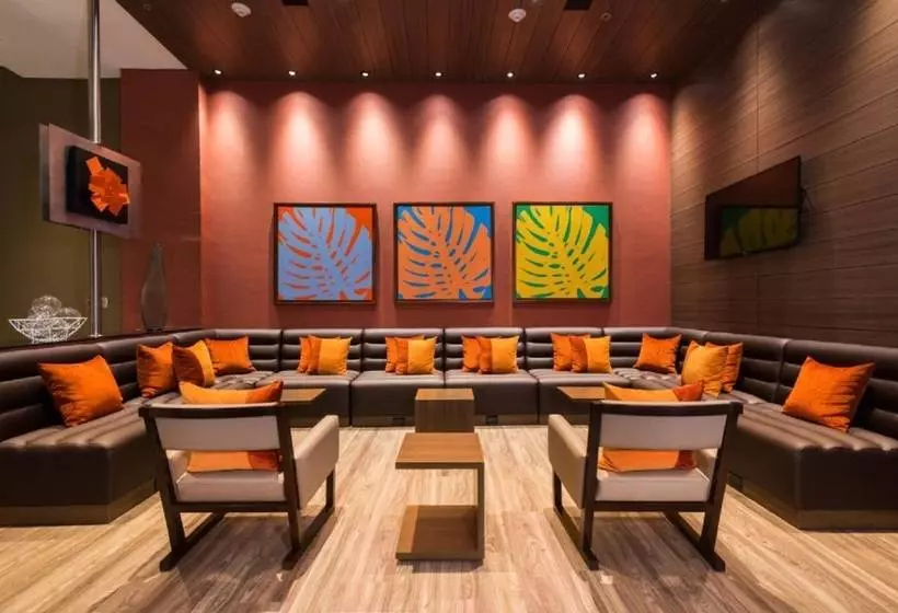 ホテル Hampton By Hilton Bogota   Usaquen