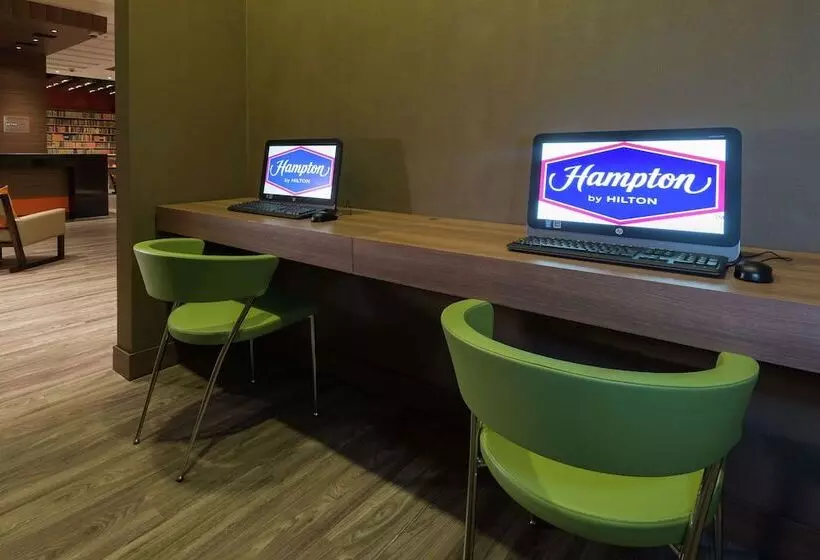ホテル Hampton By Hilton Bogota   Usaquen