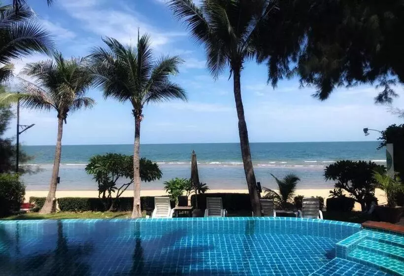 Hotelli Il Mare Resort