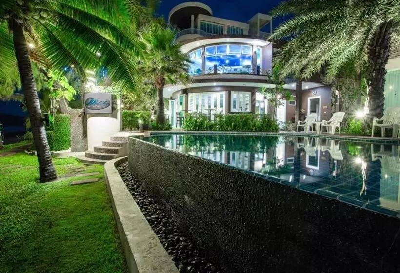 Hotelli Il Mare Resort