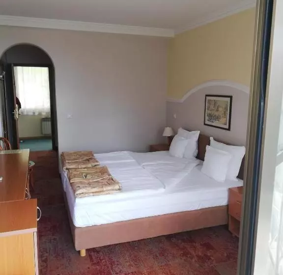 هتل Makpetrol Struga