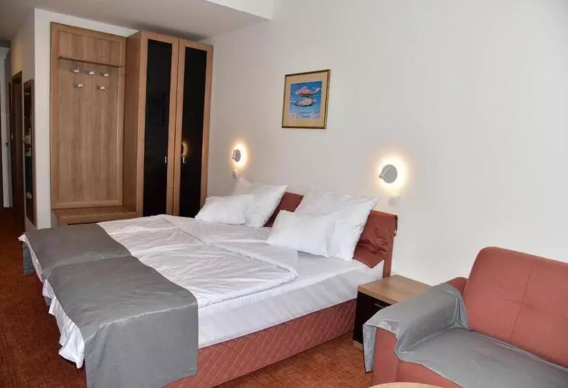 هتل Makpetrol Struga