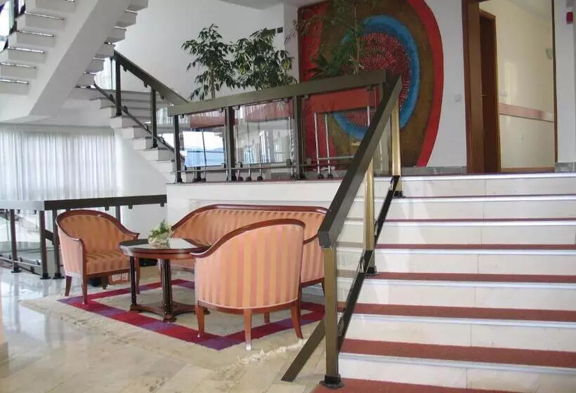 هتل Makpetrol Struga