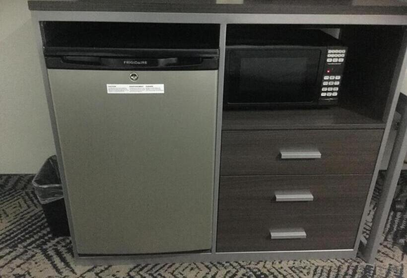 酒店 Muskogee Inn And Suites