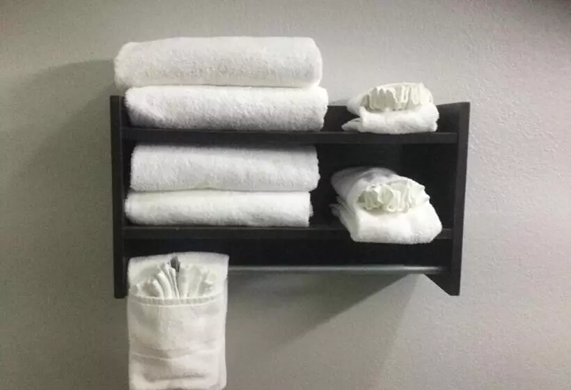 Отель Muskogee Inn And Suites