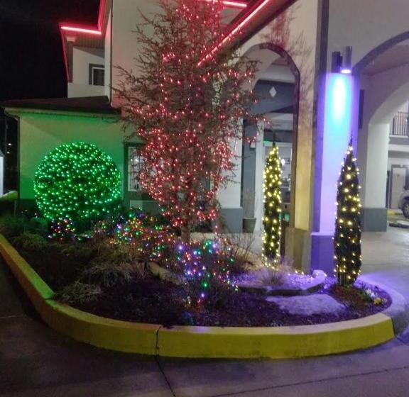 酒店 Muskogee Inn And Suites