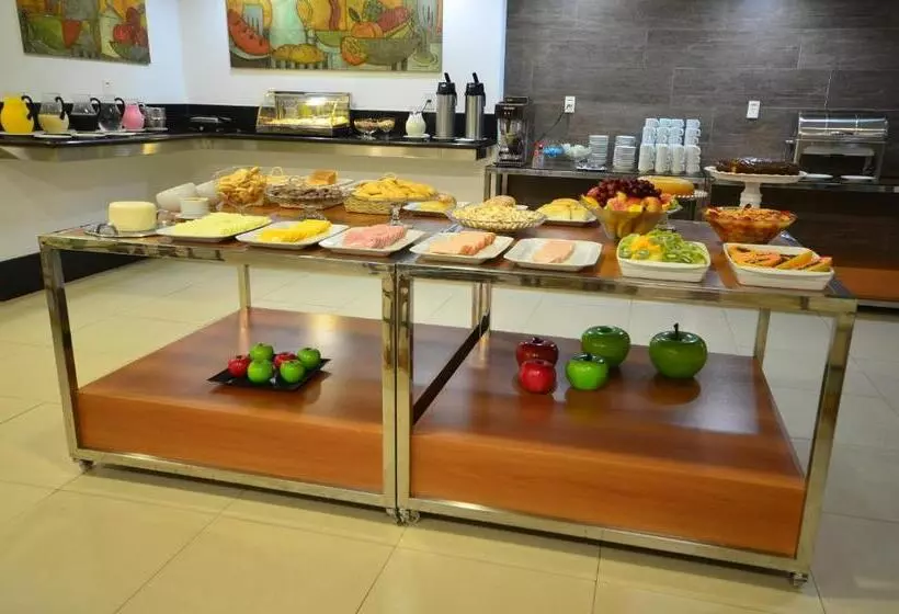 Отель Serra Grande Serra Es