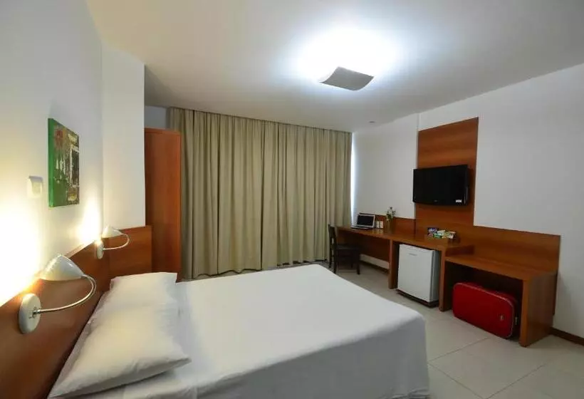 Отель Serra Grande Serra Es