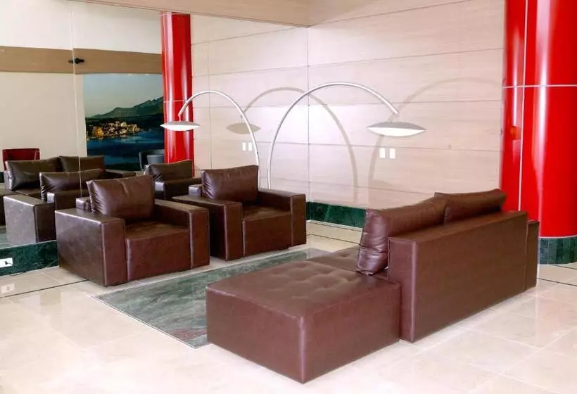 Отель Serra Grande Serra Es