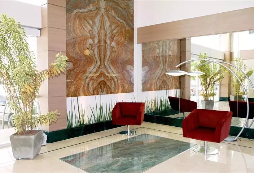 Отель Serra Grande Serra Es