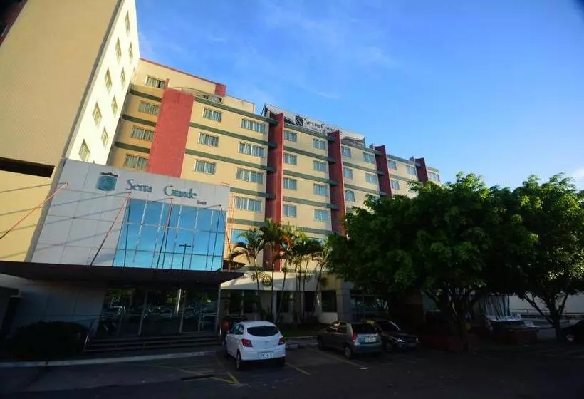 Отель Serra Grande Serra Es