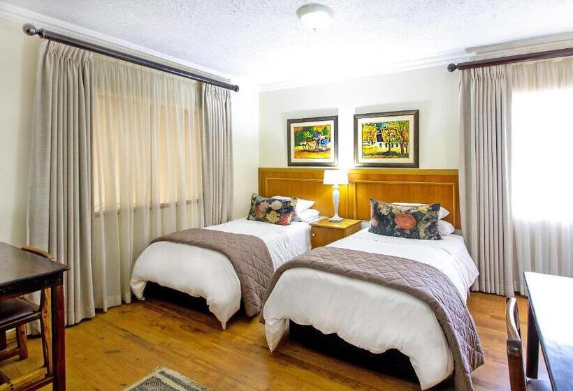 בית מלון כפרי Sunward Park Guest House & Conference Center