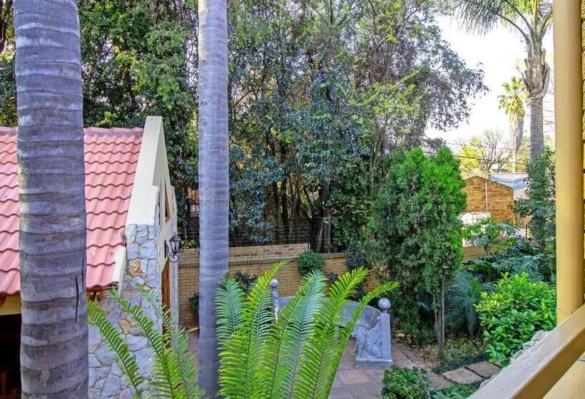 فندق Sunward Park Guest House & Conference Center