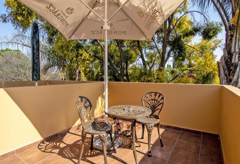 בית מלון כפרי Sunward Park Guest House & Conference Center