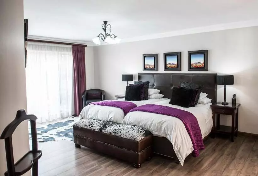 فندق Sunward Park Guest House & Conference Center