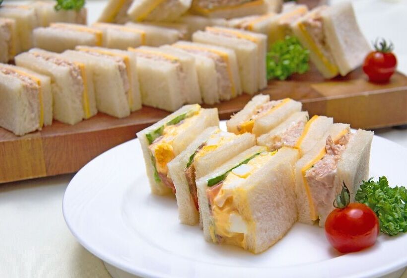 בית מלון כפרי Tokyo Bay Maihama