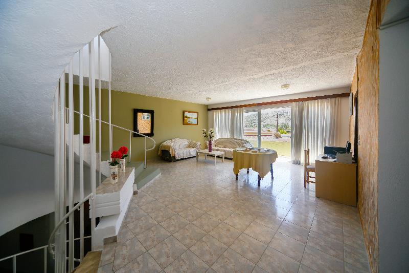 בית מלון כפרי Tsambika Sun