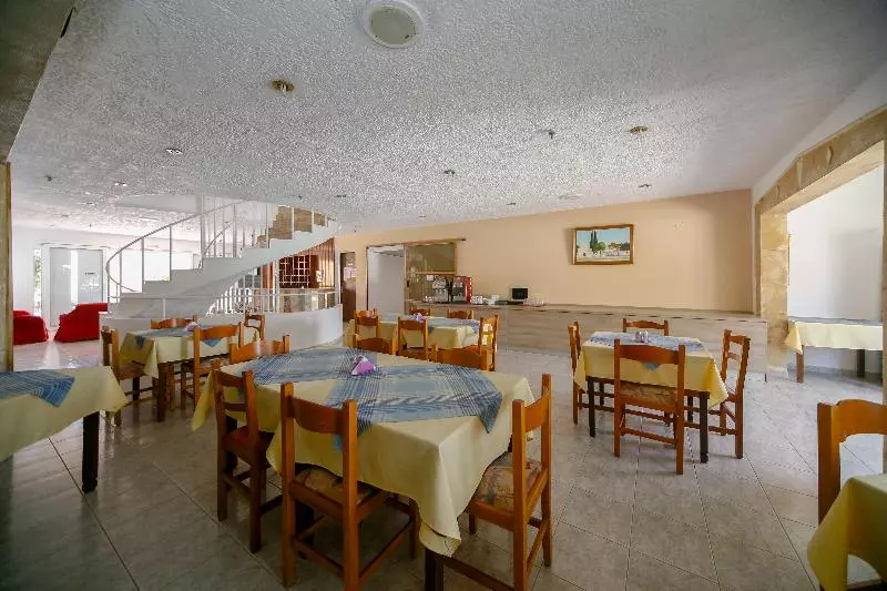 בית מלון כפרי Tsambika Sun