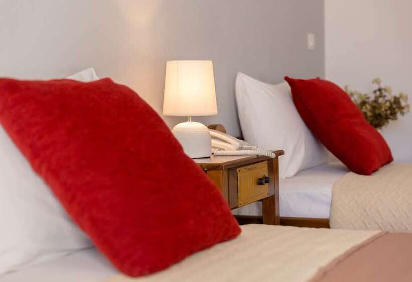 בית מלון כפרי Tsambika Sun