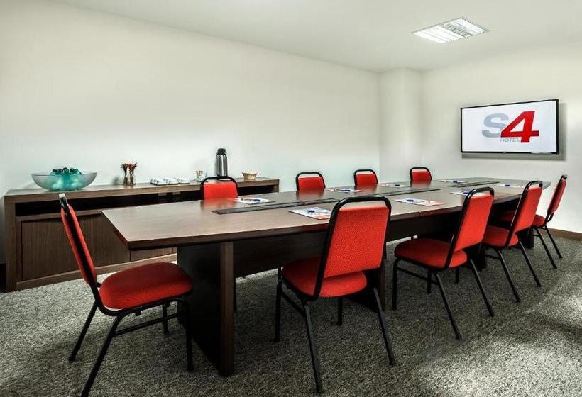 S4 Hotel águas Claras