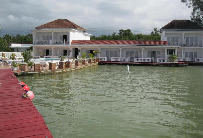 هتل Fisherman S Inn