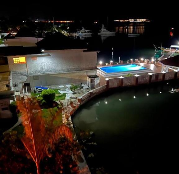 هتل Fisherman S Inn