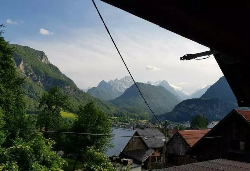 تختخواب و صبحانه Pr  Drašlerju