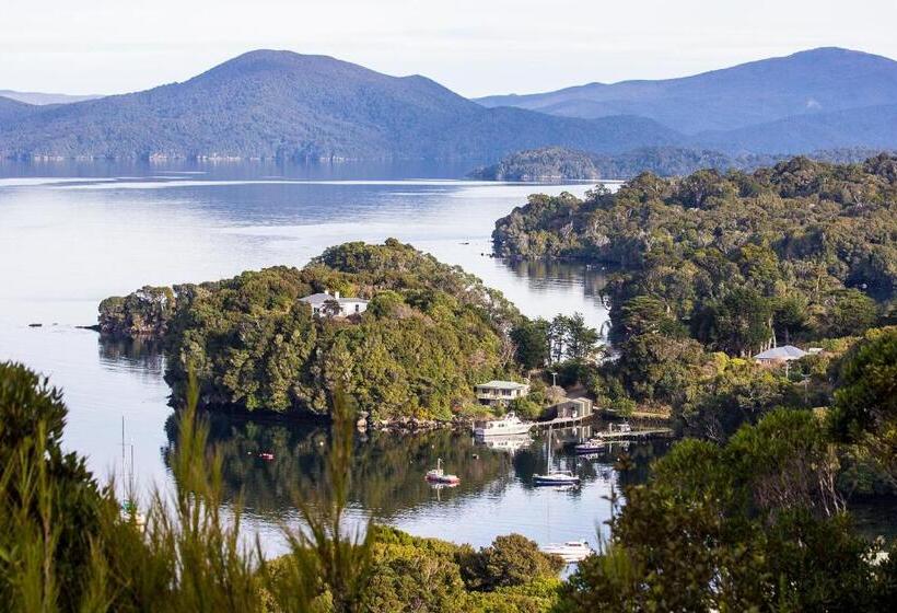 مبيت وإفطار Sails Ashore Lodge