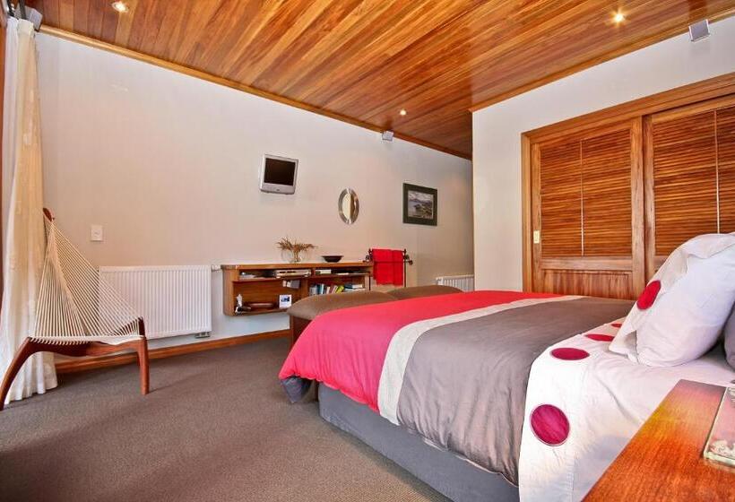 مبيت وإفطار Sails Ashore Lodge